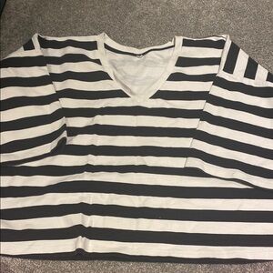 Lole wide yoga Black and White Striped V-Neck 1/2 sleeve Top size large